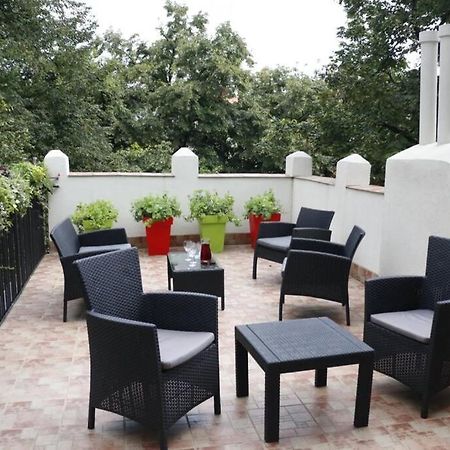 Rock - Studio With 30M2 Terrace Belgrado Buitenkant foto
