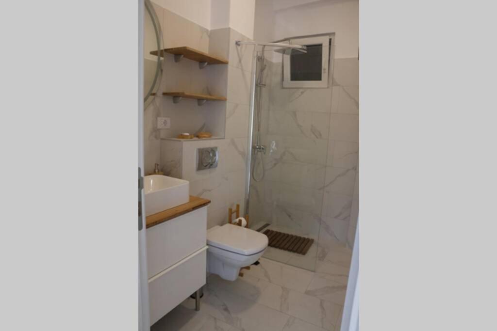 Rock - Studio With 30M2 Terrace Belgrado Buitenkant foto
